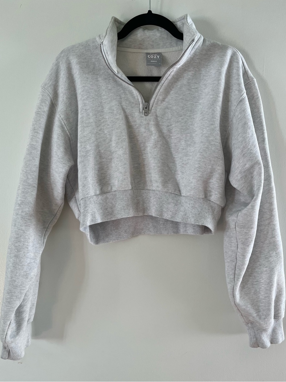 Aritzia TNA Cozy Fleece Perfect 1/4 Zip Cropped Sweater